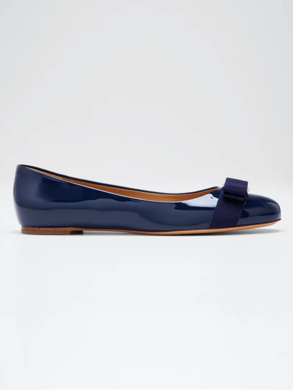SALVATORE FERRAGAMO Varina Patent Navy Blue Leather Bow Ballet Flats EUC Sz 7.5 - Picture 3 of 12